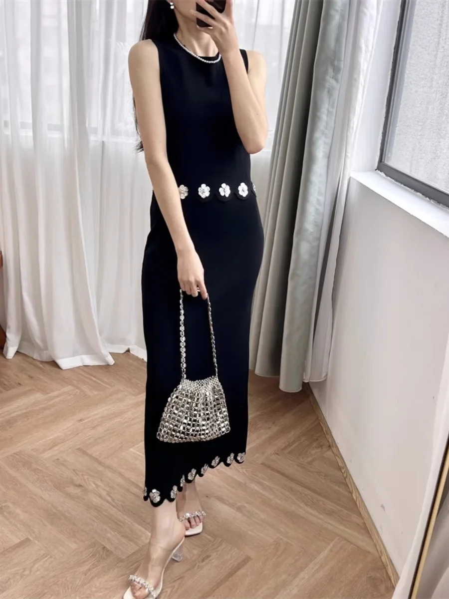 French Elegant Knitted Two-Piece Women'S Summer New Sequined Flower Vest Paired With Hip Hugging Skirt Set