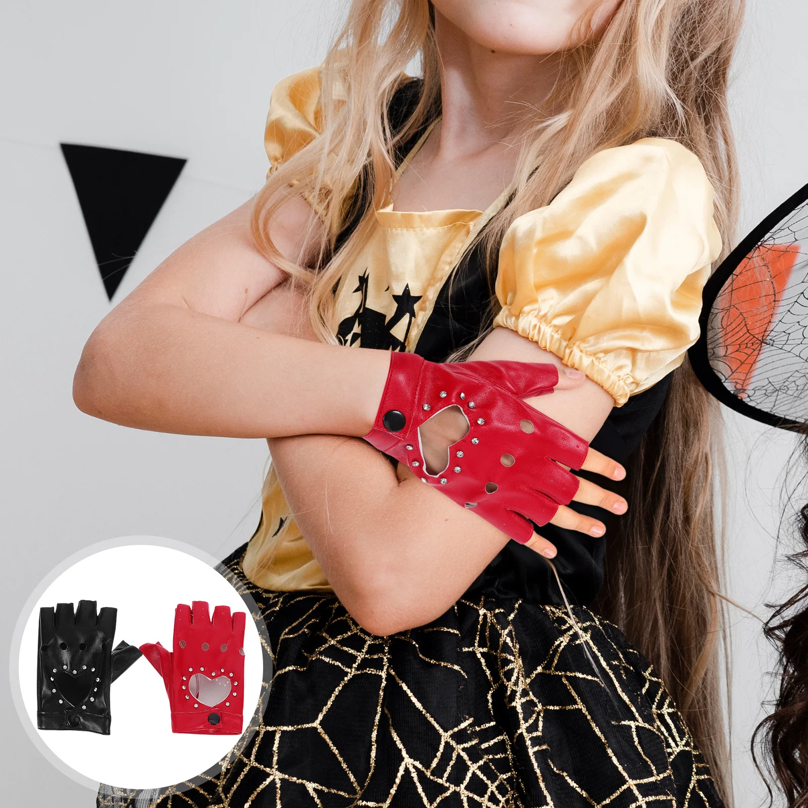 

2Pairs Glittery Heart Cutout Dance Gloves PU Half Finger Punk Style Halloween Costume Love Half-Finger Gloves