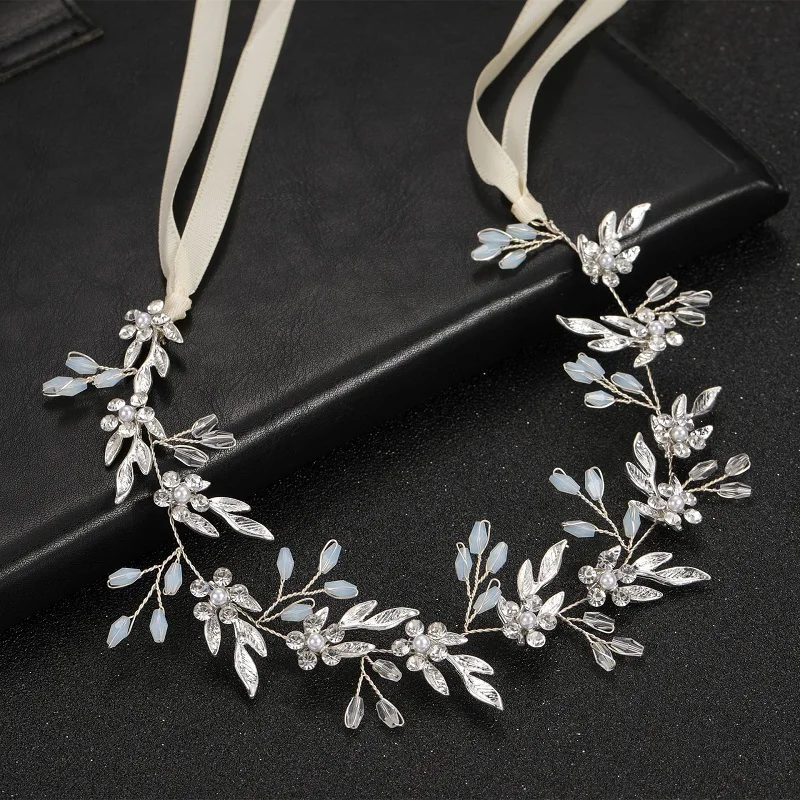 ホワイトウェディングティアラヘッドバンドビーズフラワーウエディングブライダルヘアバンドパール花嫁かぶと女性のためのヘアジュエリー