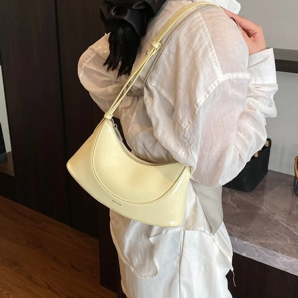 

PU Leather Half-Moon Crossbody Bag Crossbody Versatile PU Leather Shoulder Bag Purse Wallets Messenger Bag Underarm Bag