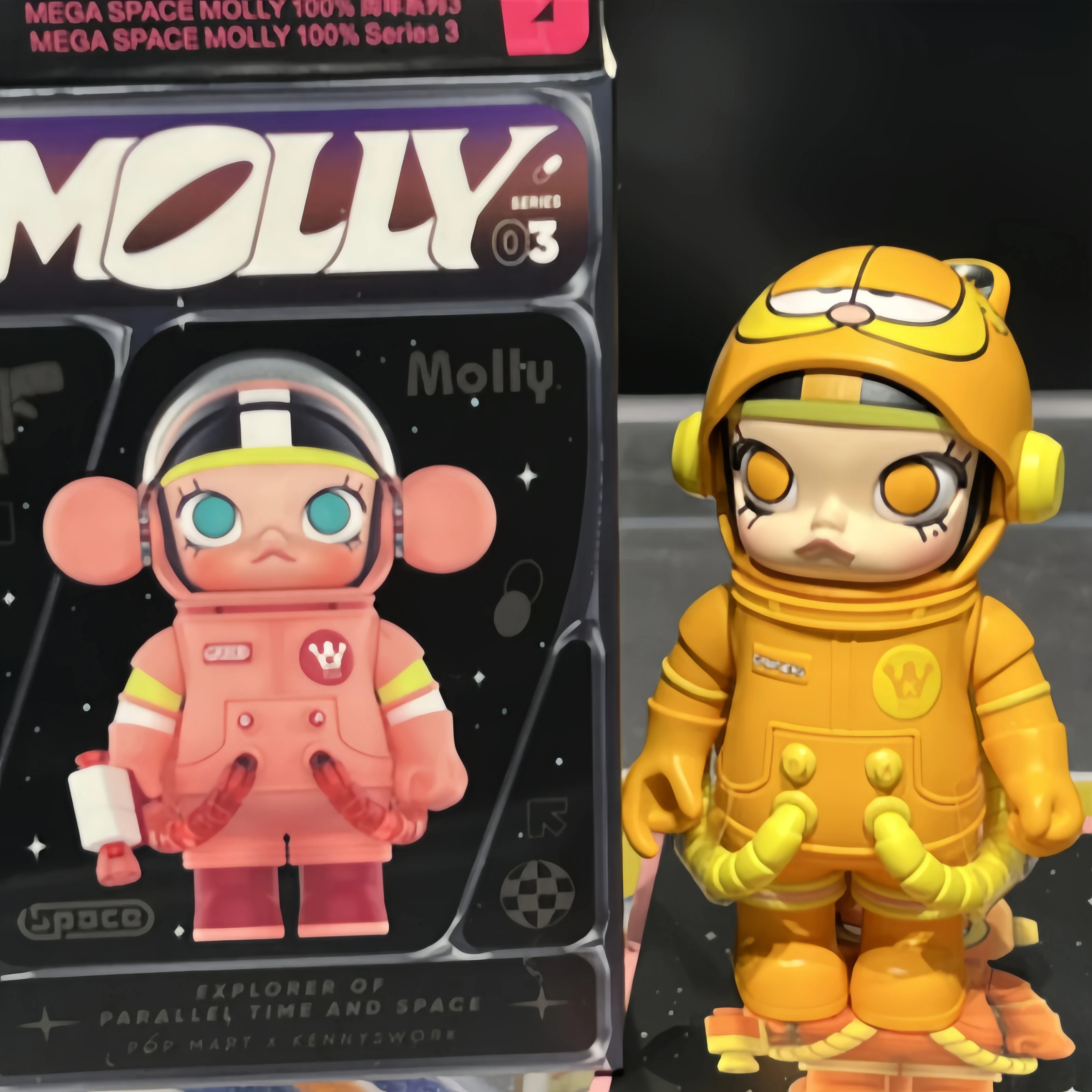 In Stock Genuine Mega Space Molly 100% Series Third Generation Blind Box Toys Doll Cute Figure Mysterious Box Desk Model Toygift