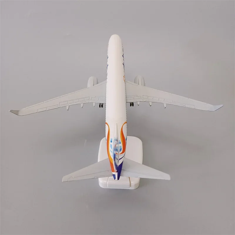 20cm Alloy Metal Air FLY DUBAI Airlines Boeing B737 Airplane Model Diecast Air Plane Model Aircraft w Wheels Landing Gears