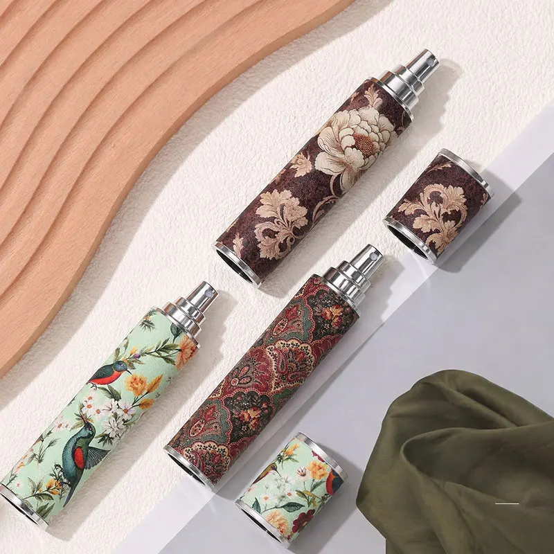 10ml Mini Nachfüllbarer Parfüm-Zerstäuber Tragbare Auslaufsichere Leere Sprühflasche Reise-Kosmetik-Duftspender für Tägliches Mitnehmen