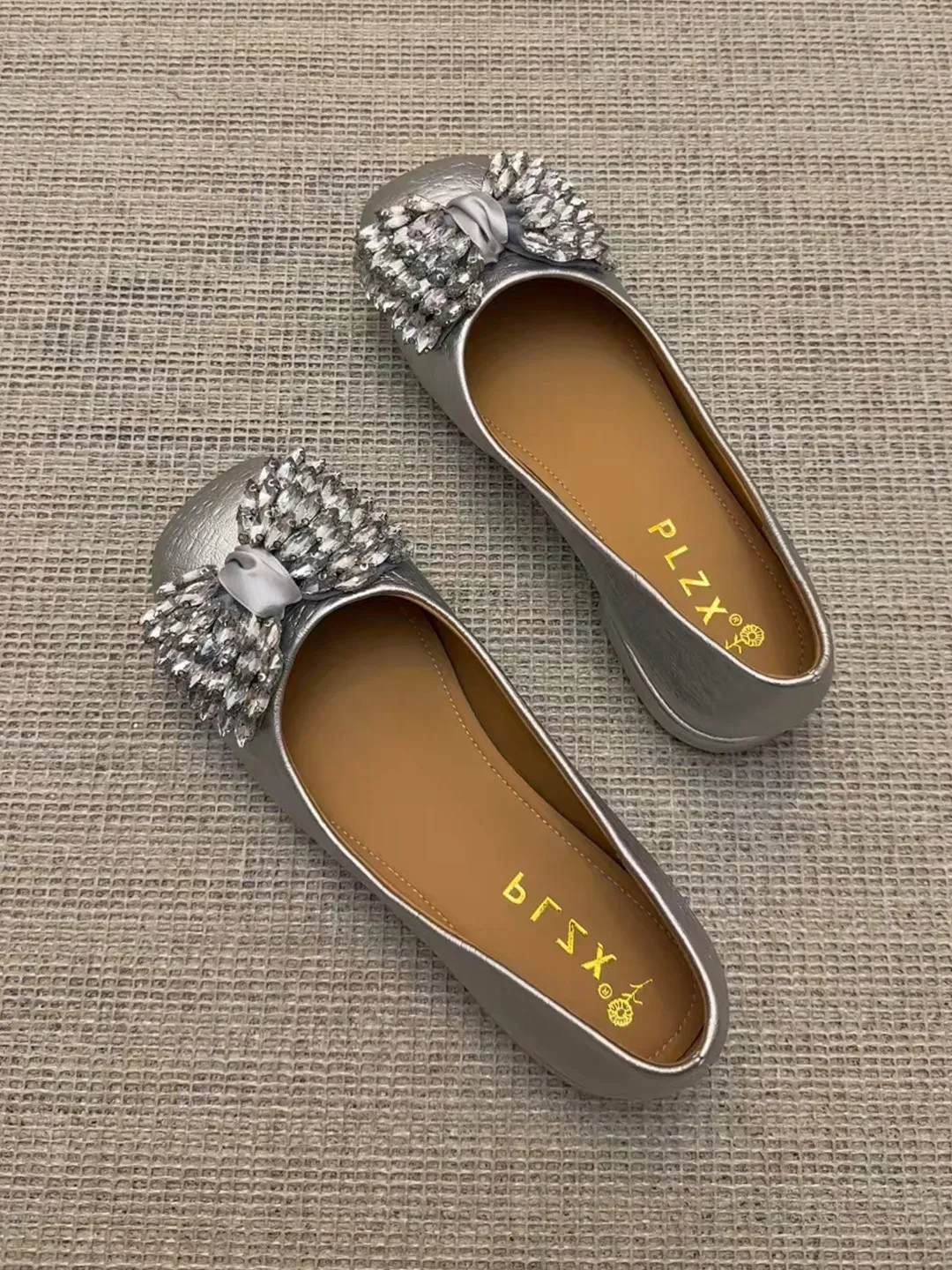 silver-low-heel-mary-janes-ballet-flats-leather-version-retro-knot-women's-shoes-comfortable-for-skirts-and-commuting