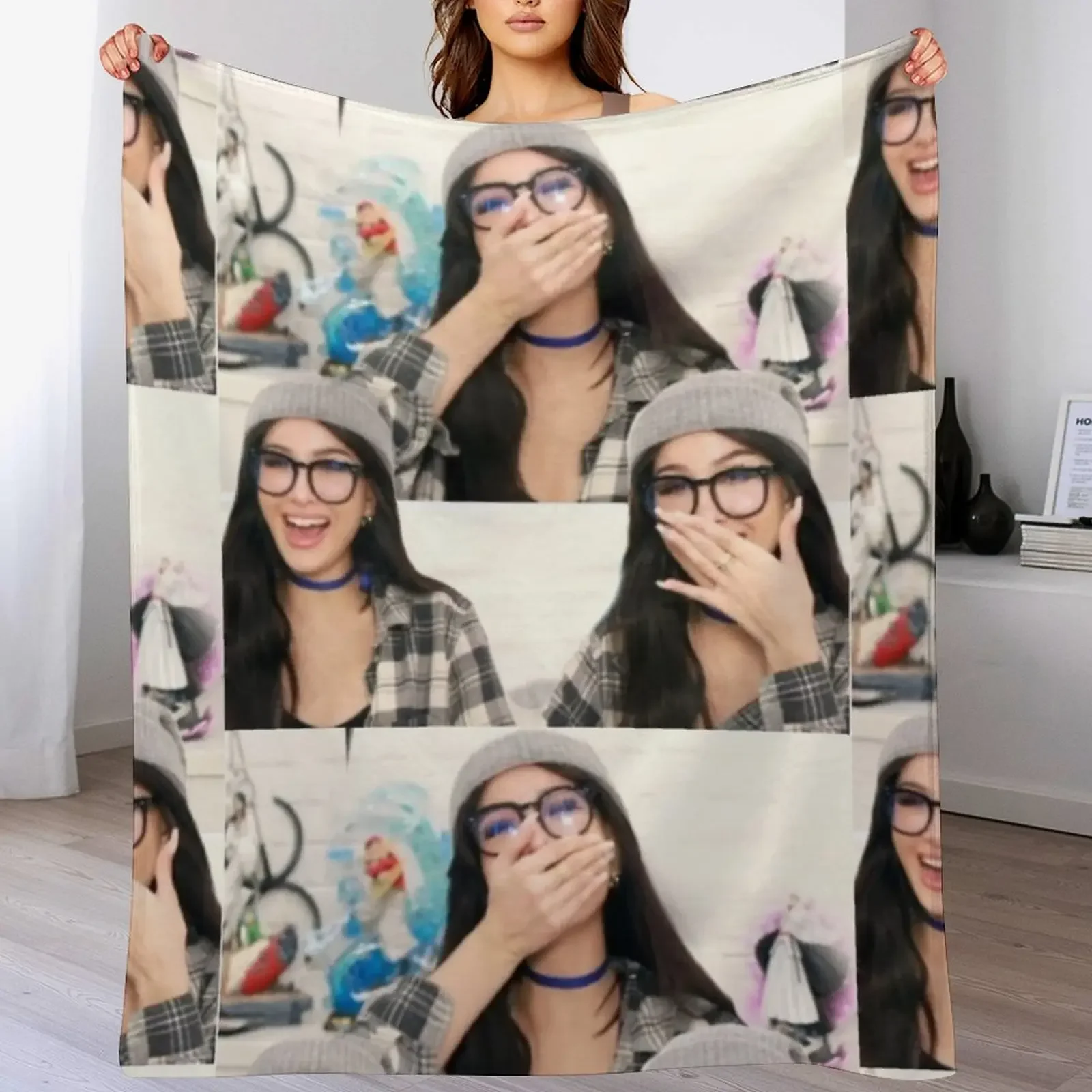 Sssniperwolf laughing collage Throw Blanket Blankets For Baby Luxury Designer Blankets