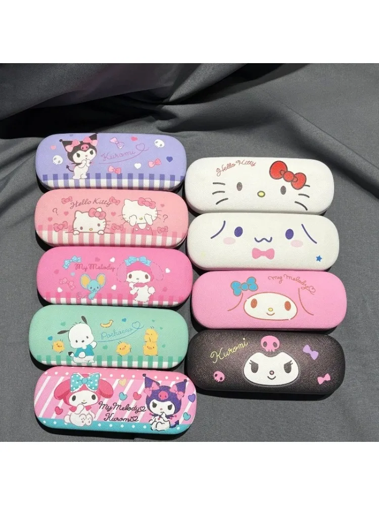 Boîte à lunettes Portable de dessin animé Hello Kitty, boîte de rangement de décoration de bureau pour enfants et femmes, cadeau de noël Kawaii, vente en gros