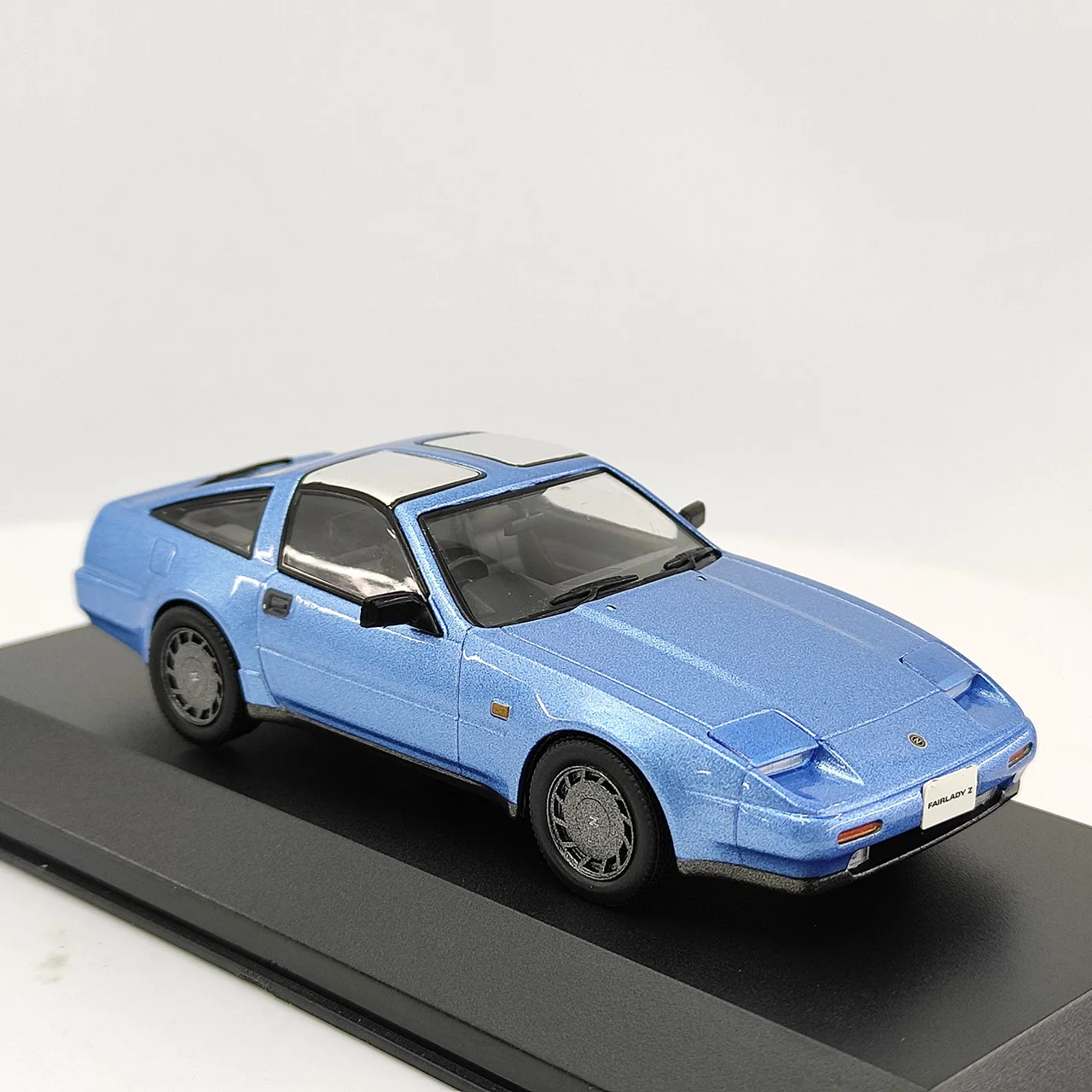 

KYOSHO масштаб 1:43 Fairlady Z 300ZR светло-голубая модель автомобиля из сплава