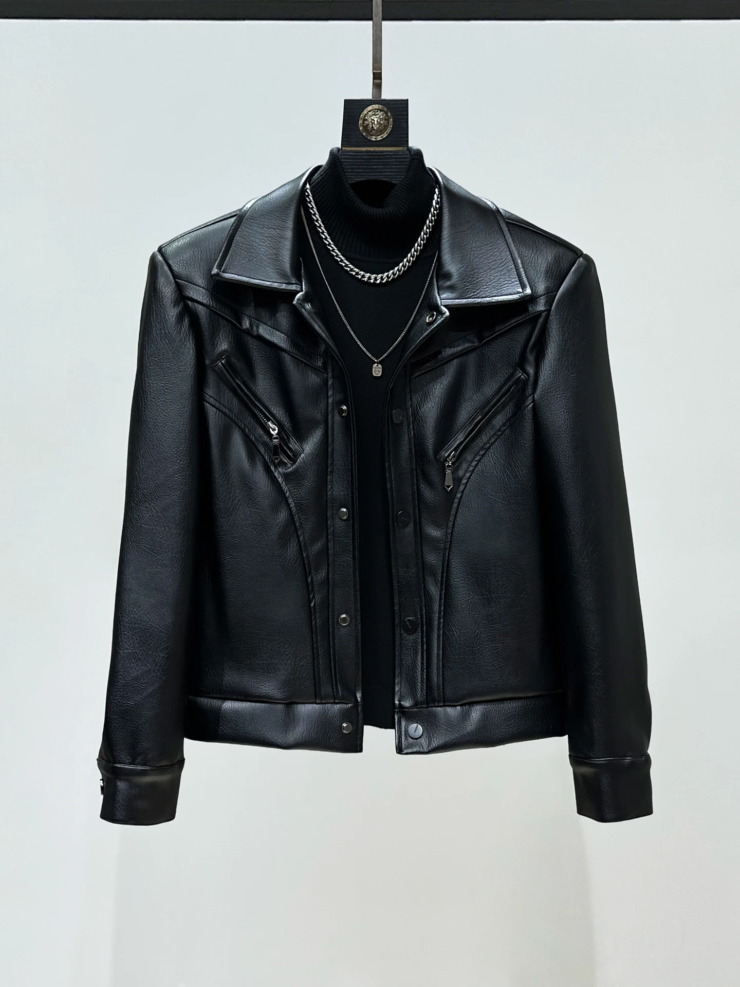 

Новая оригинальная мужская куртка из искусственной кожи, высококачественная корейская стильная черная кожаная куртка свободного кроя с длинными рукавами и застежкой-молнией