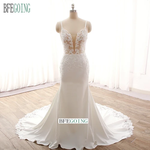 Lujoso Aplique de encaje con cuentas, sirena/trompeta, vestidos de novia, tren de la campana, hecho a medida, cuello en V, tirantes finos