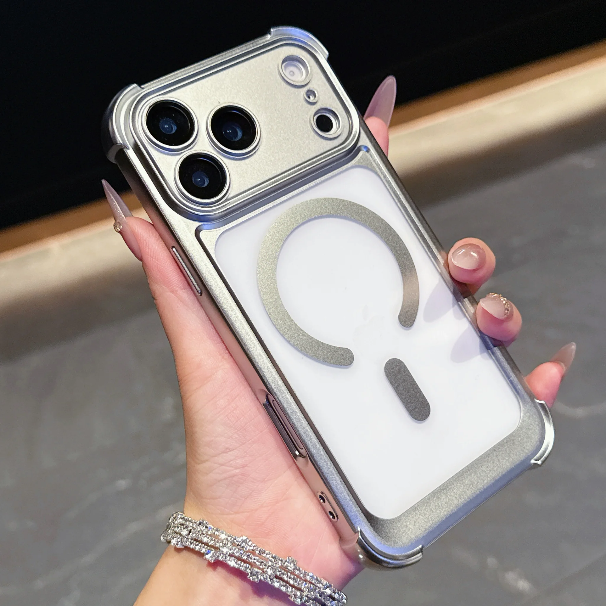 Luxuriöse Magnetische Matte Handyhülle für iPhone 18 Pro Max 17 16 15 14 13 Pro Sturzsichere Stoßfeste Kabellose Ladehülle Rückseiten-Cover Funda
