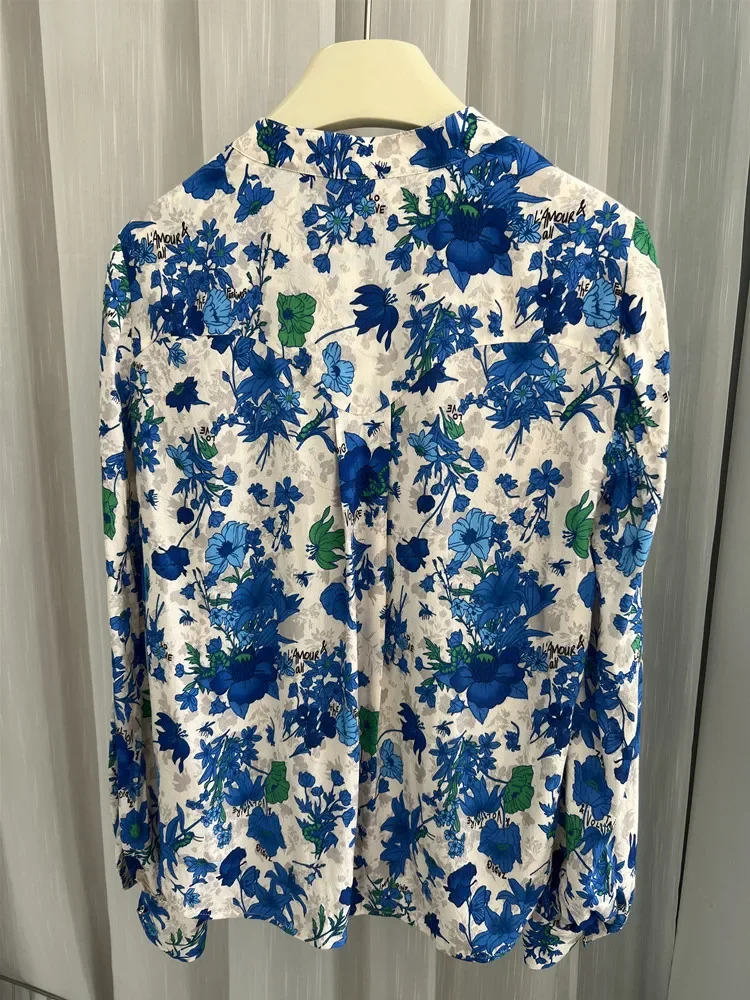 Camisa de viscosa con estampado de letras florales azules para mujer, blusa informal de manga larga con cuello redondo y una hilera de botones para mujer