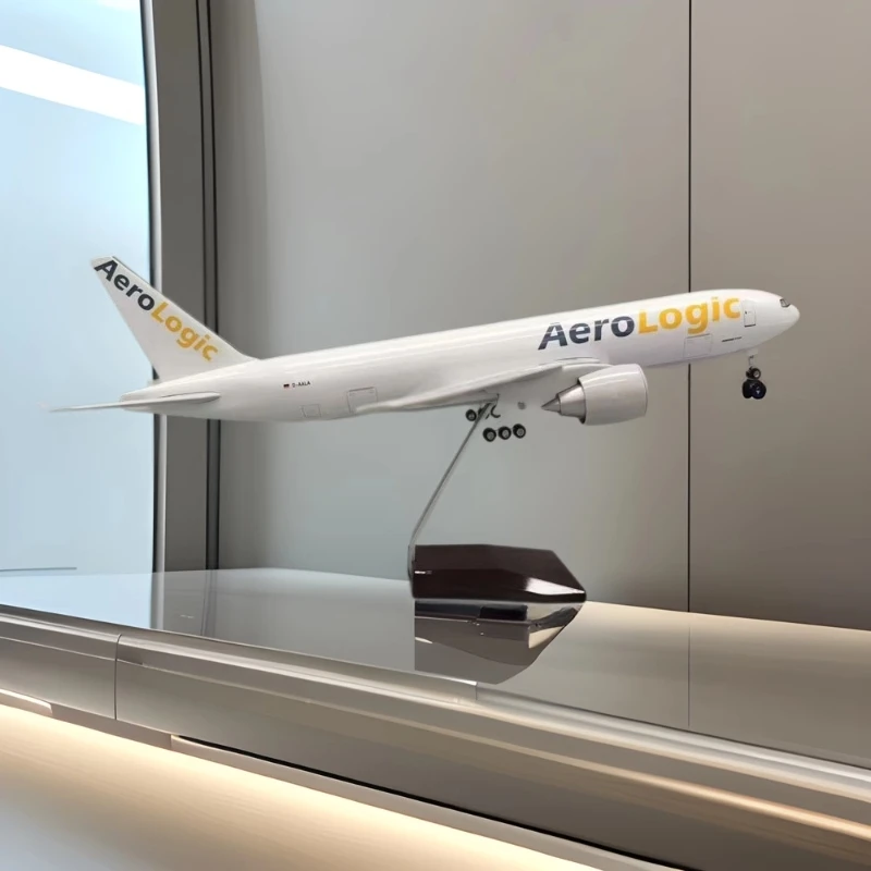 

Scale 47cm Large airplane toy 777 Aircraft Model B777-200 AeroLogic Aircraft Model Diecast Aircraft With Displays Collected