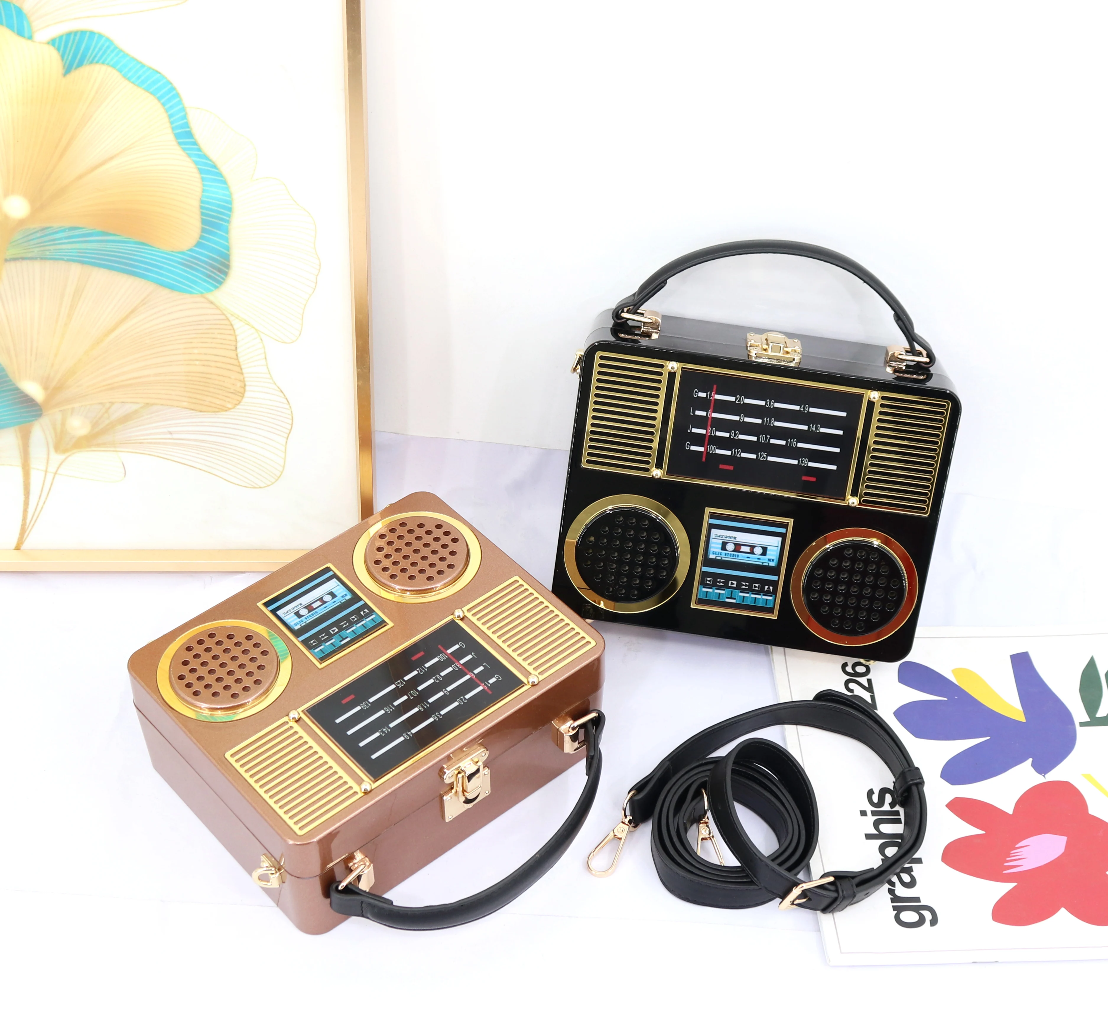 

Super Products Fashion Acrylic Hard Box Girls Personality Ladies Handbag Classic Radio square Shoulder Women Bag 20 cm