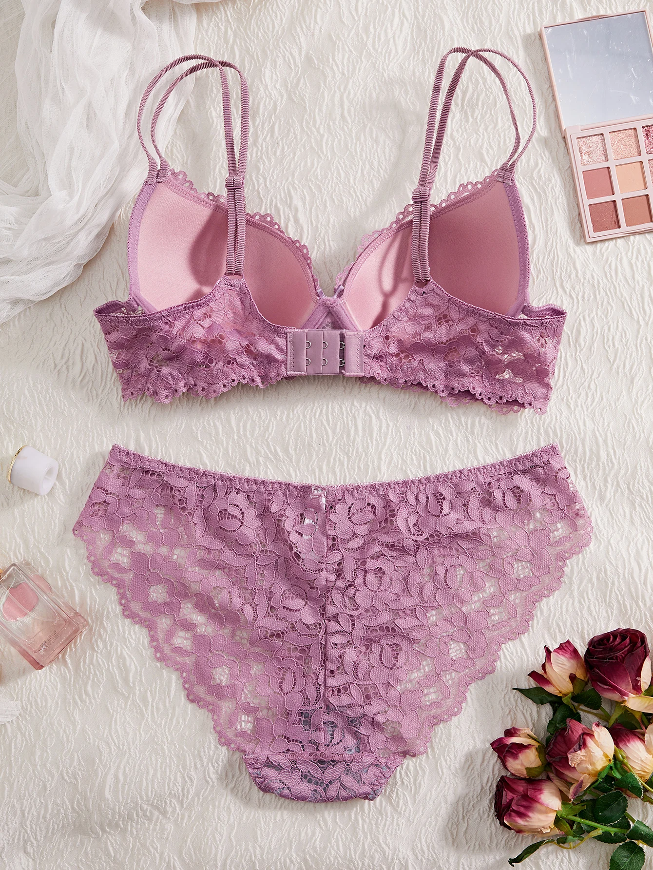 Sexy Dessous-Set für Damen, Spitze, Patchwork, einfarbig, mit Schleife, Strasssteinen verziert, Push-up-Effekt, doppelte Träger, ungefüttert, bequeme Unterwäsche, Spitze, halbtransparent, atmungsaktive Unterhose. – Detail 13