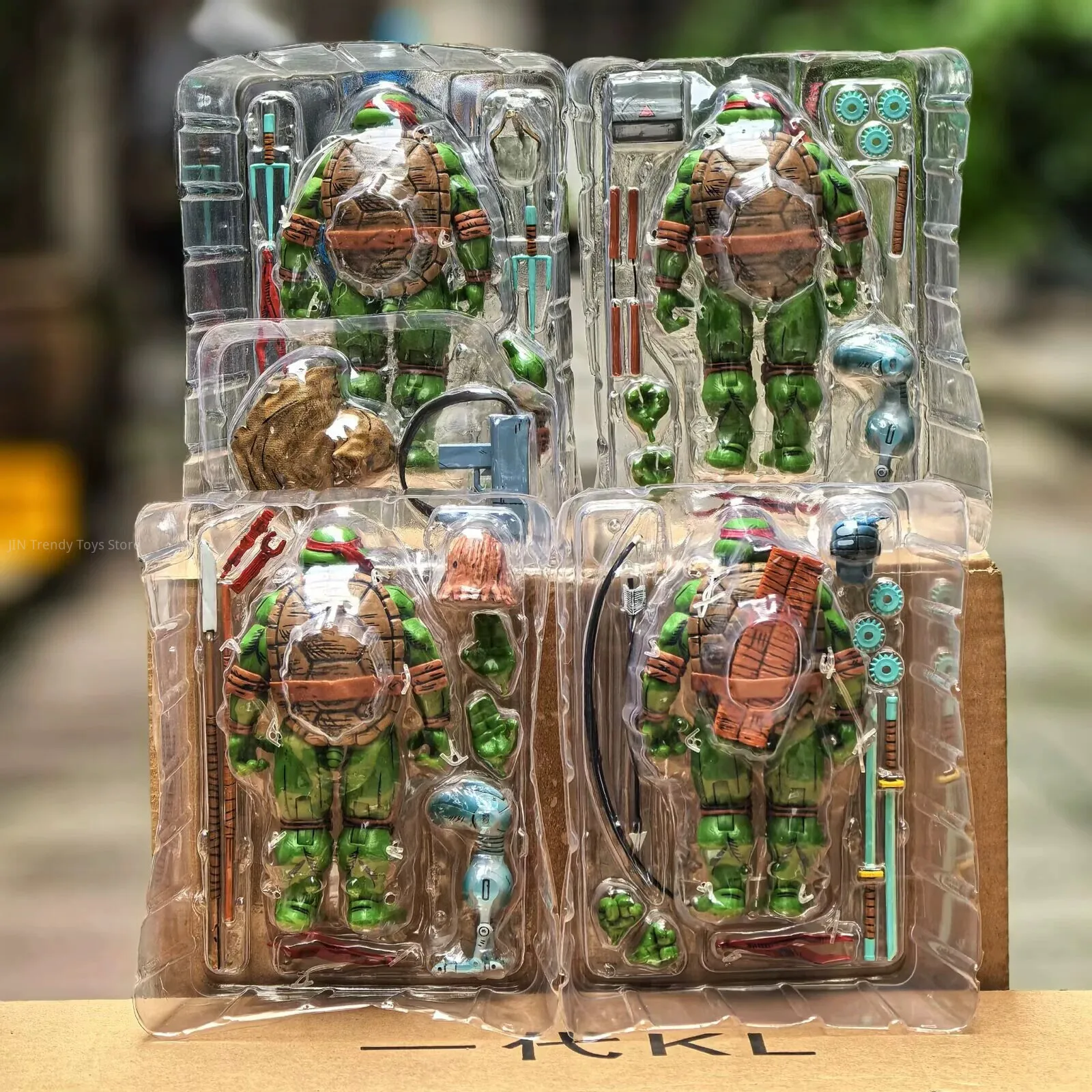 Neca Teenage Mutant Ninja Turtles Back To New York Comic Version 7 Inch Articulated Action Figure Collectible Model Ornament - view 3
