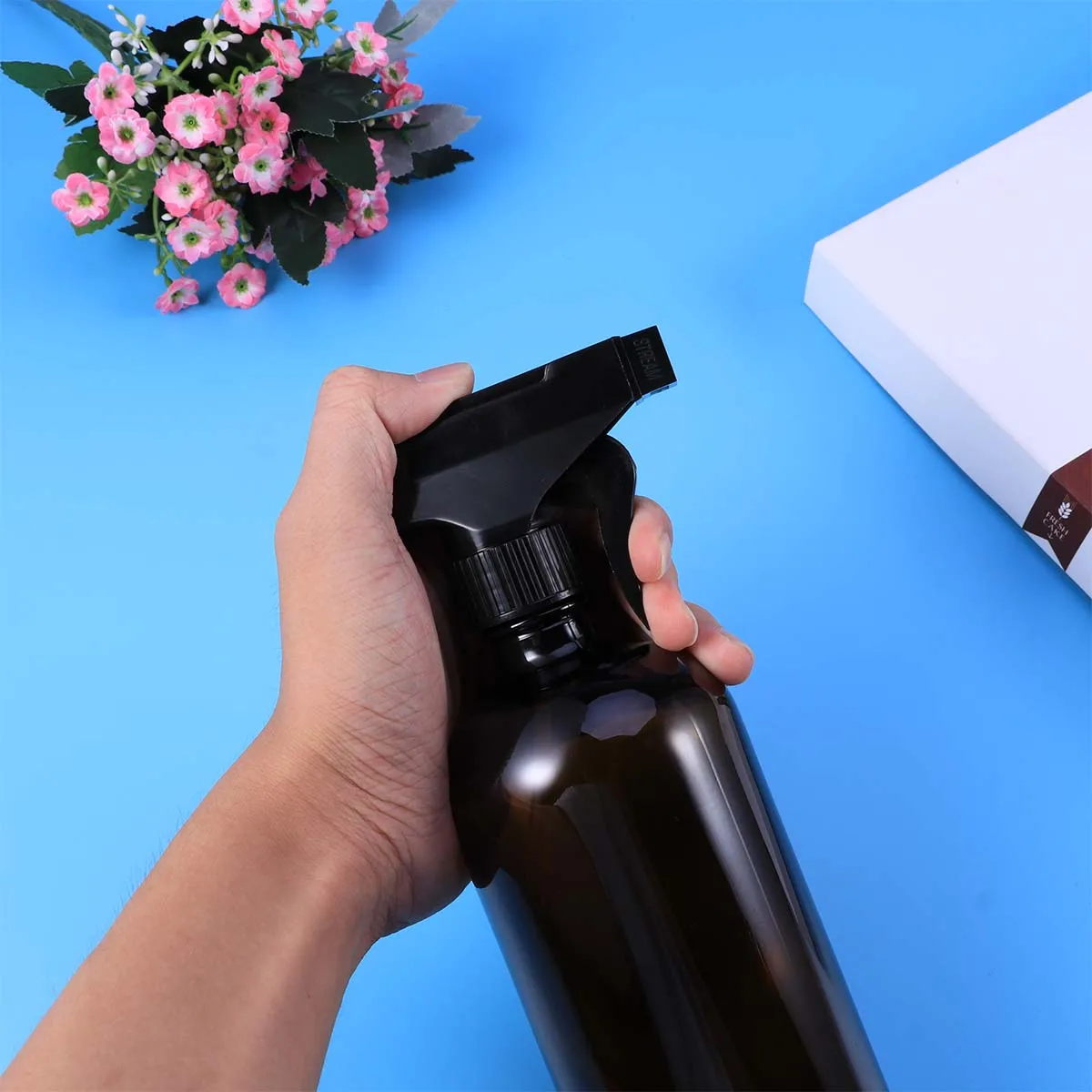 

500Ml Refillable Brown Glass Spray Bottle Portable Storage for Essential Oils Homemade Lotions Room Mist