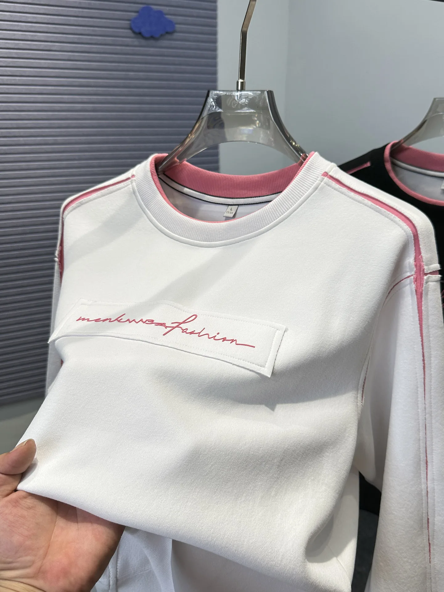 

Мужская повседневная свободная толстовка с круглым вырезом и длинными рукавами, двухслойная, в стиле колор-блок, модная, осенне-зимняя новинка