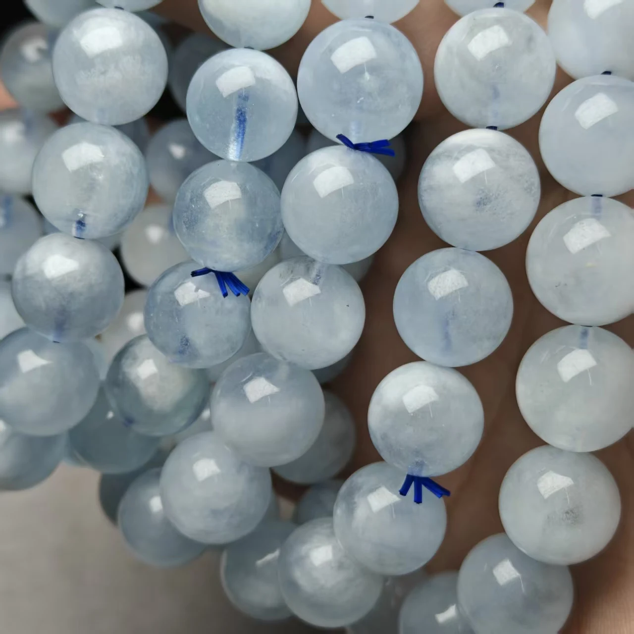 XINGYU Natürliche AAA Blauer Himmel und Weiße Wolken Aquamarin Glatte Runde Lose Perlen für Schmuckarmbänder, Mysteriöser Edelstein – Detail 4