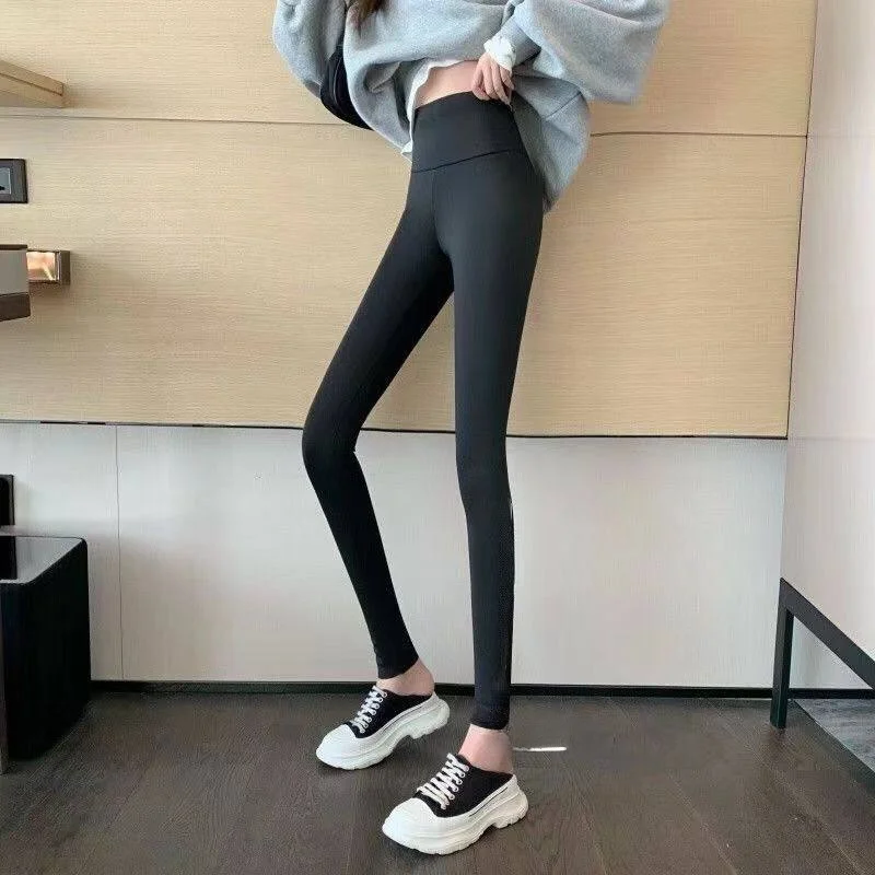 กางเกงโยคะลำลองสำหรับผู้หญิง กระชับรูปร่าง ซับเหงื่อ กางเกงกีฬา ใส่เล่นกีฬากลางแจ้ง กระชับสัดส่วน ช่วยเก็บหน้าท้อง