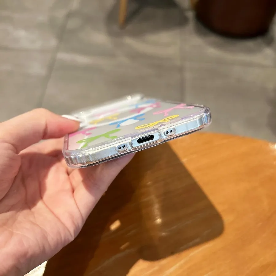 حافظة مغناطيسية لهاتف iPhone 17 Pro متوافقة مع غطاء الهاتف الجمالي ذو الشريط الشفاف اللاسلكي MagSafe المضاد للأصفر