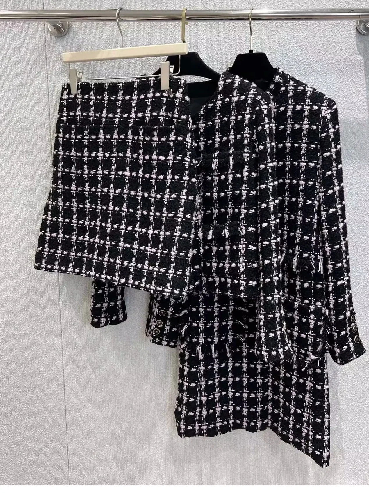 Autumn 2025 New Sle Small Fraance Faion Knitted Plaid Coat Skirt Set Women's Faion Ensemble Warmth Comfortable Fit
