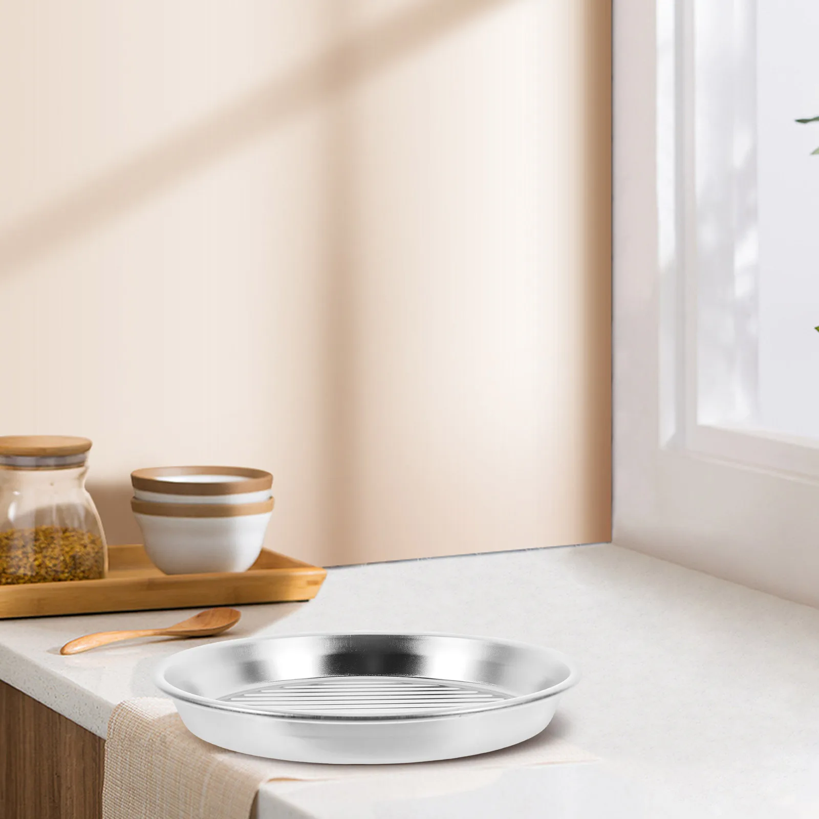 

Stainless Steel Round Dining Plate Serving Tray For Bbq Steak Salad Oil Draining Grill Dish Outdoor Use Metal Appetizer
