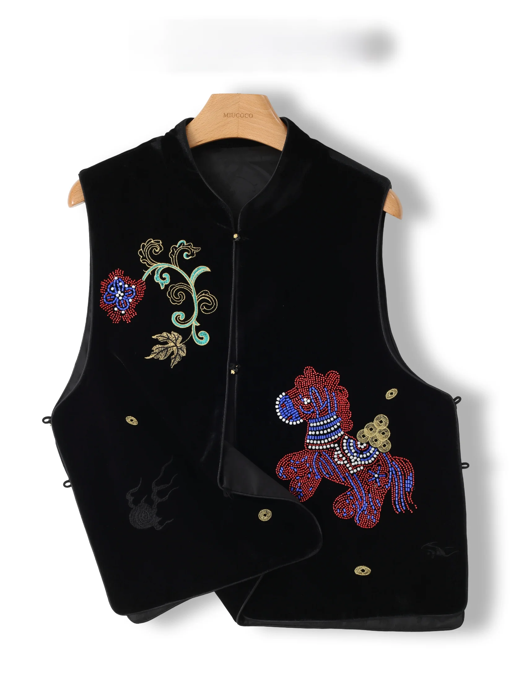 

New Chinese Style Velvet Jacket Women's Loose Fit Embroidered Bead Top 'Soon to Have Wealth' Trendy Versatile Fashionable