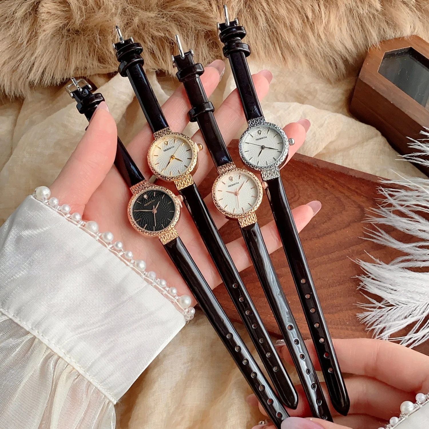 

Small Round Dial Watches For Woman Black Ladies Thin Fine Strap Leather Band Quartz Watch Simple Wristwatch reloj mujer lujo