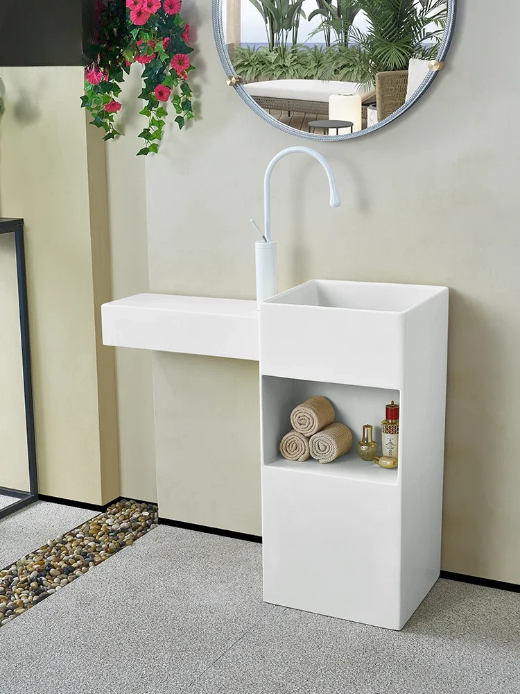 Lavatório de pedra artificial Cline integrado de chão creme vento