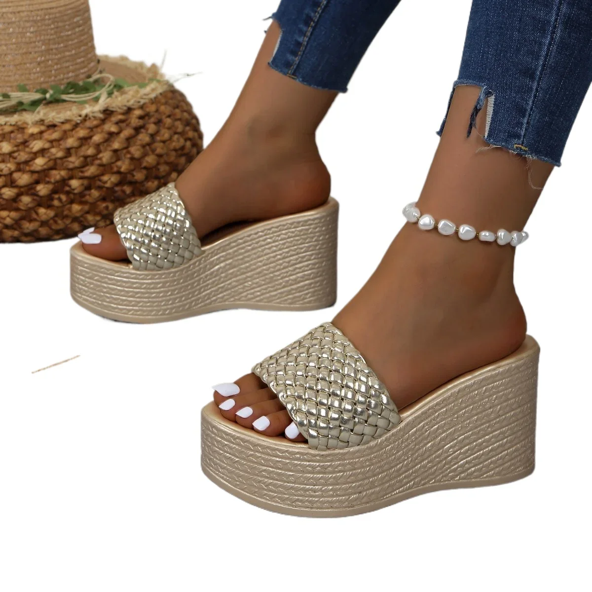 Pantoufles à semelles compensées pour femmes, sandales à plateforme, chaussures d'été épaisses à tête ronde dorée, semelle épaisse, chaussures de plage, taille 35-44