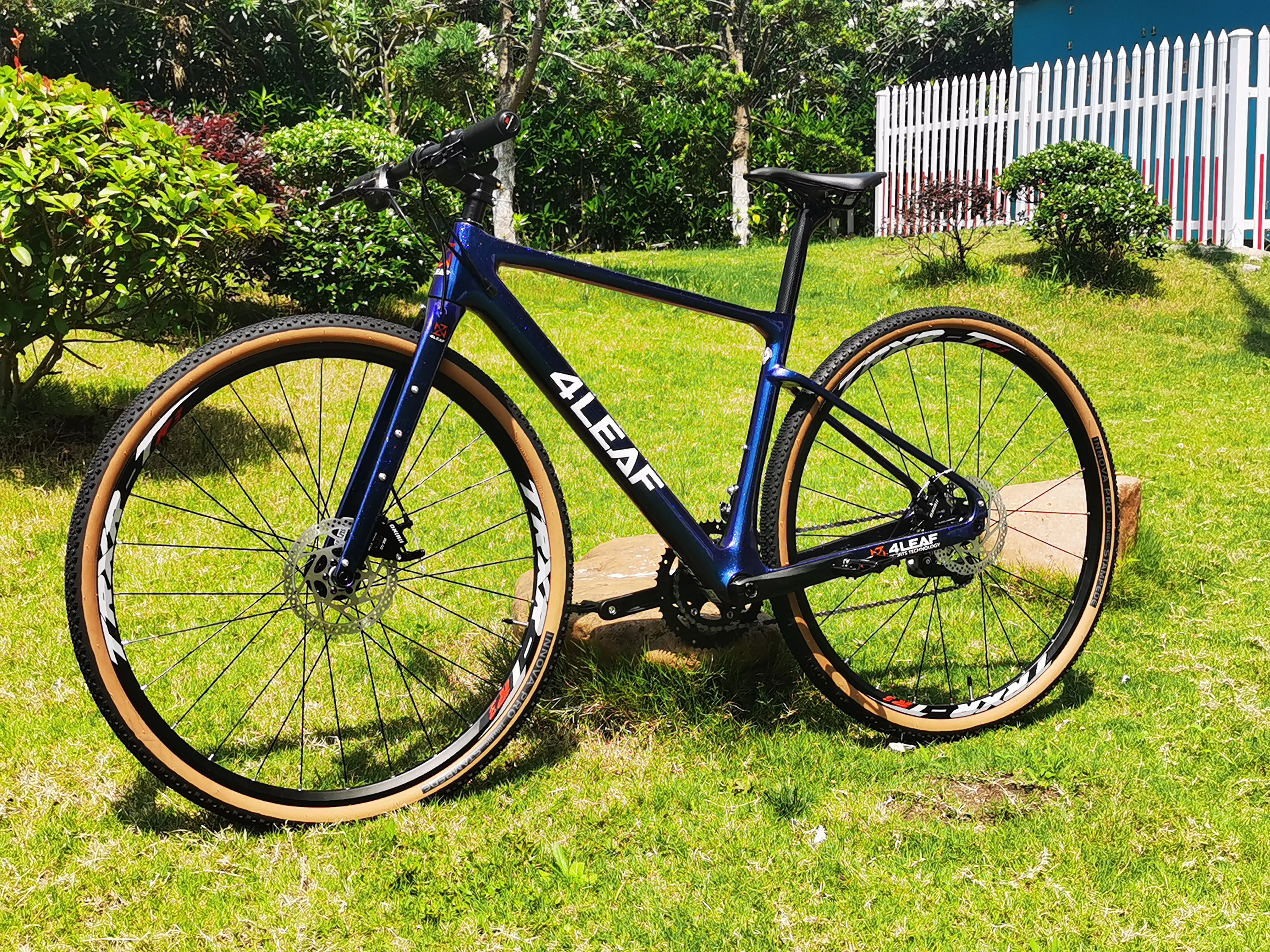 Multisize Carbon Gravel Road Bike, Carbon Fiber Material, 11 Speed Gear System, Hydraulic Disc Brake Urban Cycling Bicycle view 4