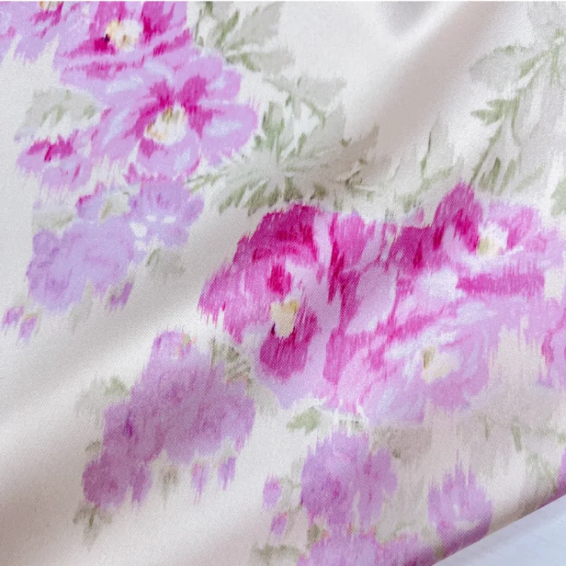 

Rose-patterned chiffon fabric for shirts, dresses, cheongsams and halter tops polyester fabric