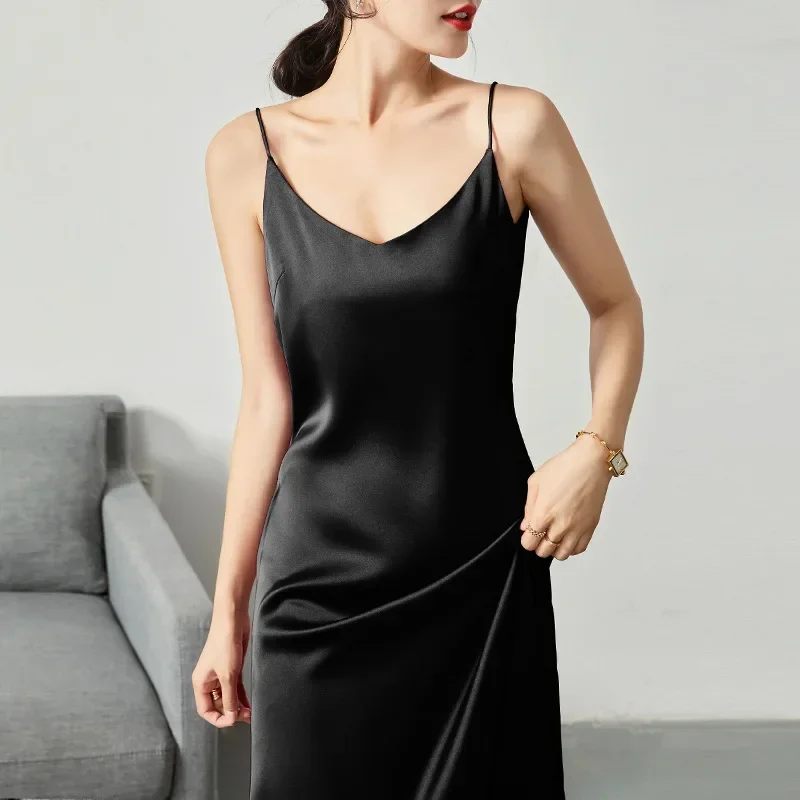 

Imitation silk satin slip dress Tall V-neck slim slim long dress