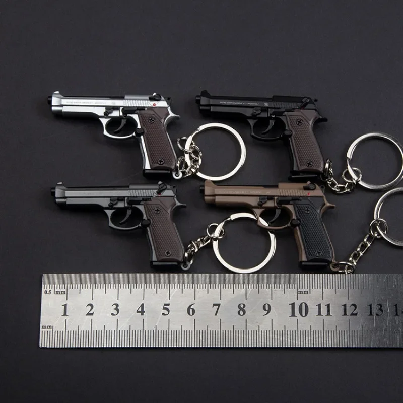 1:4 Scale Alloy M92 Pistol Mini Gun Metal Keychain M92 Pistol Keychain Fidget Toy PUBG Gun Toy Gift Pubg Decoration Toys