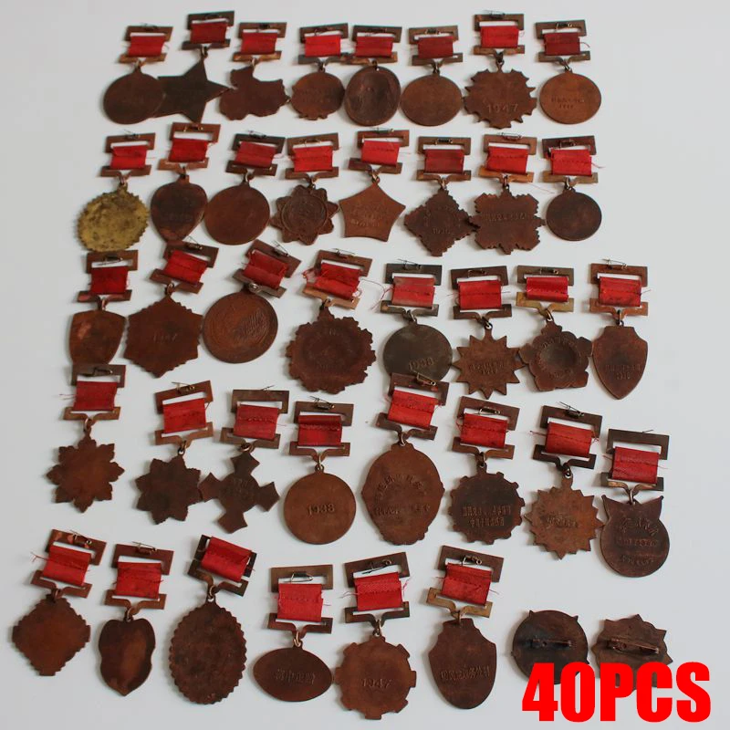 

40pcs Collect China's Military Medal In Anti-Japanese War Set Medals Film and Television Props Medal Badge Commemorative Medal