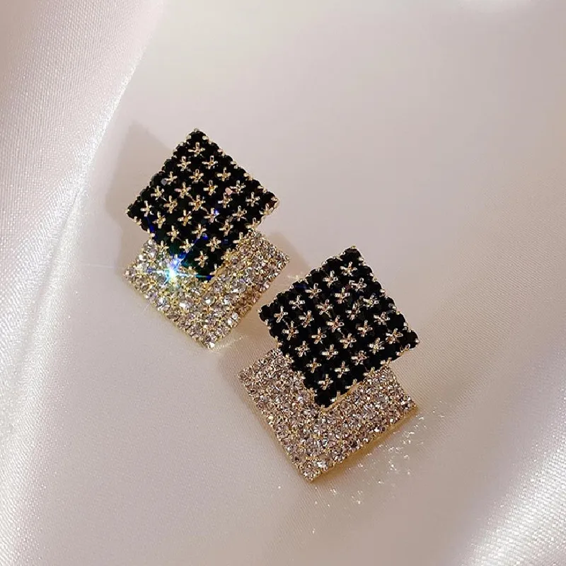 Korea New Design Fashion Jewelry Luxury Geometric Black White Crystal Earrings Generous Elegant Women\'s Prom Party Accessories