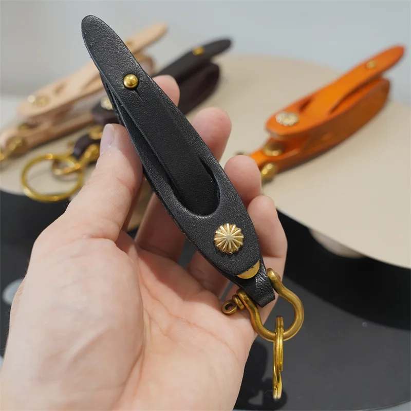 מחזיק מפתחות מעור פרה אופנתי עם אבזם סוס נחושת לגברים ונשים, מתלה במותן מתכתי, מתנה מושלמת, טבעת מפתחות תכשיטים