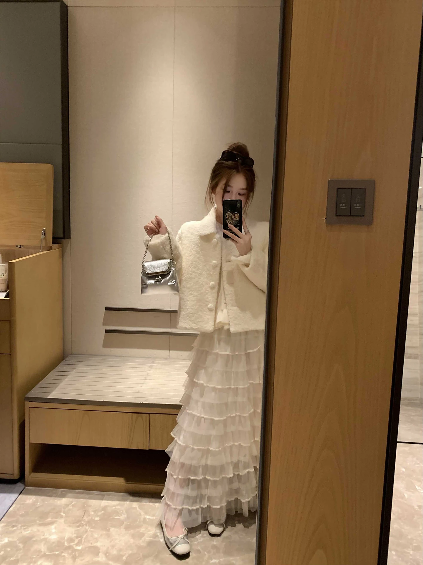 

Осенне-зимнее женское шерстяное пальто Sweet Girl, цвет абрикосовый, на пуговицах, с воротником, стандартной длины, с длинными рукавами