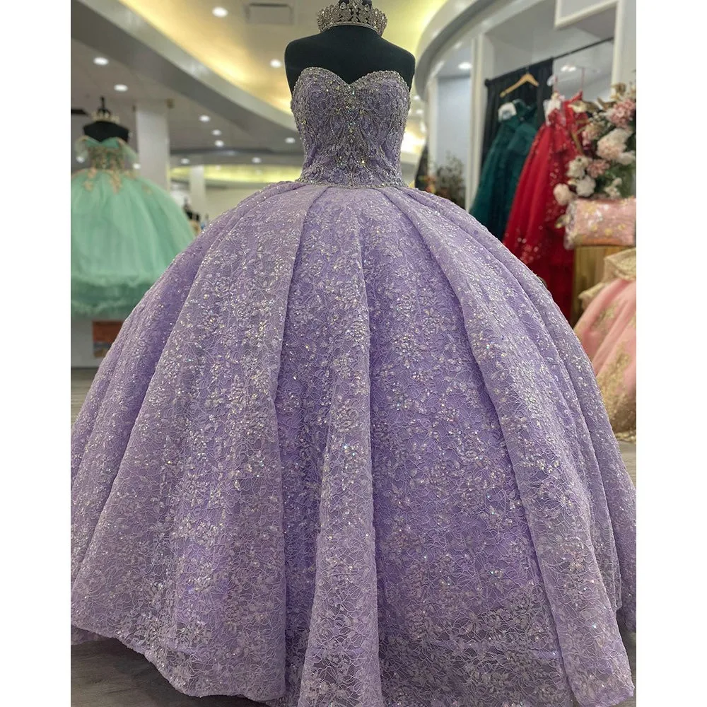 فساتين Lilac Quinceanera ثوب حفلة على شكل قلب مزين بالدانتيل مطرز منتفخ المكسيكي الحلو 16 فساتين 15 Anos