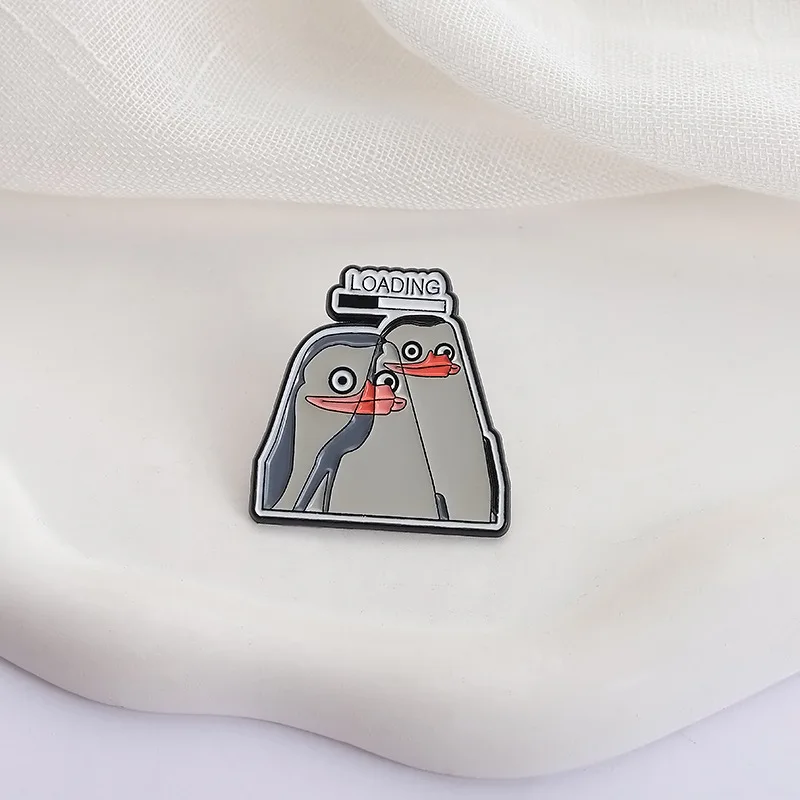 1 قطع الإبداعية لطيف البطريق الملابس النسائية دبابيس الطلاء الحرفية سبيكة شارة بدبوس على حقيبة الظهر قبعة الكرتون الملحقات