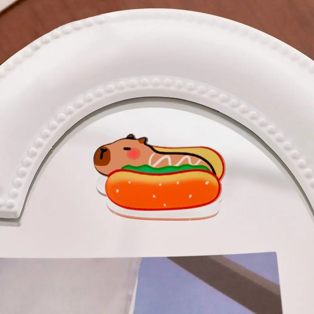 

Fashion Breastpin Acrylic Capybara Pin Kapibara Cute Hot Dog Capybara Brooch Creative Animal Lotus Capibara Badge Party