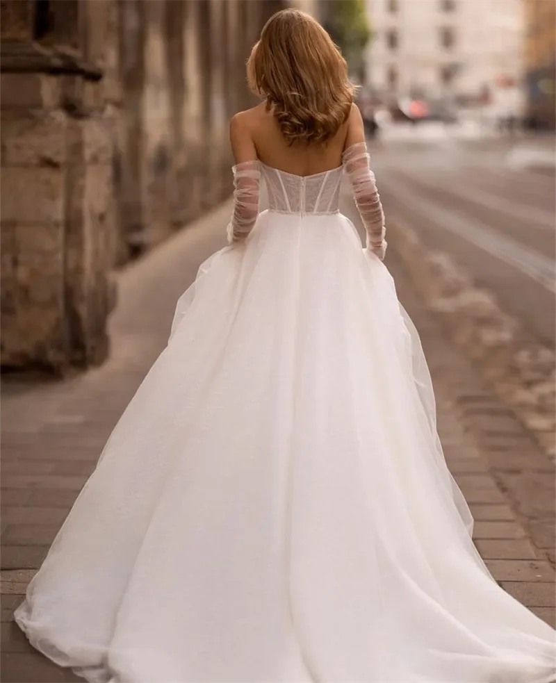 Elegant Sleeves A-Line Ivory Sweetheart Zipper Back Sweep Train Bridal Gowns Tulle Garden Wedding Dresses (Excluding Gloves)