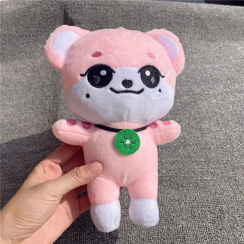 20cm Kpop Cherry Plush Kawaii kartun Minive boneka boneka lucu bantal mainan Dekorasi Rumah hadiah YUJIN tas figur liontin