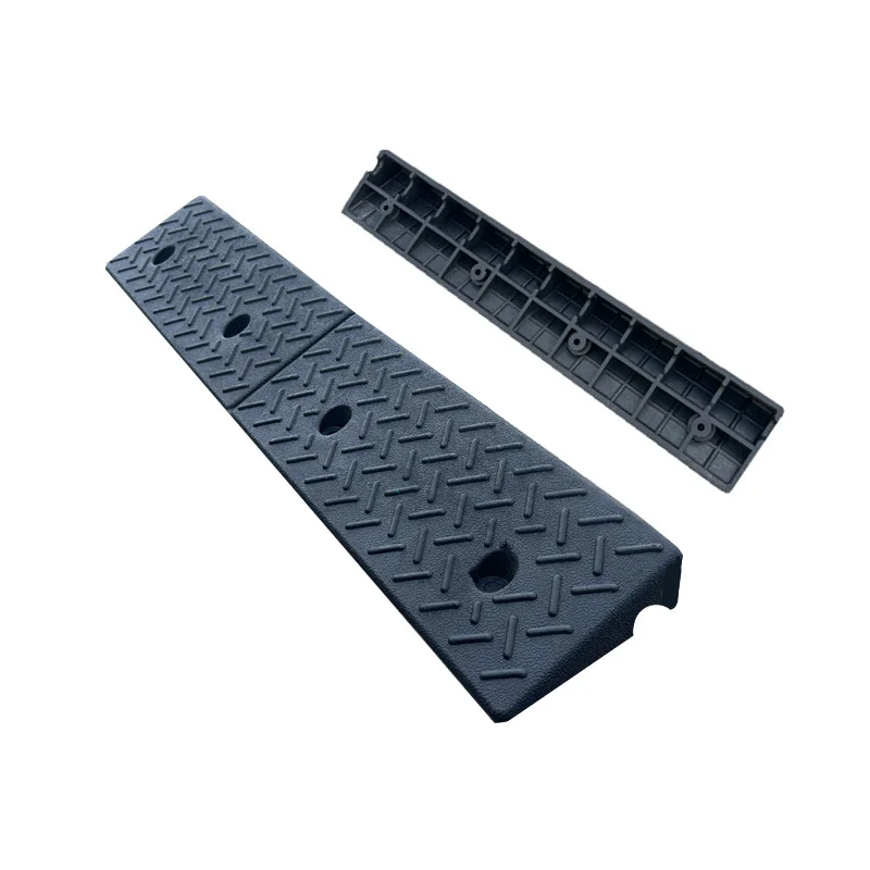Heavy Duty Driveway Speed Bump Rubber Kerb Curb Ramp for Roadway Durable and Weatherproof