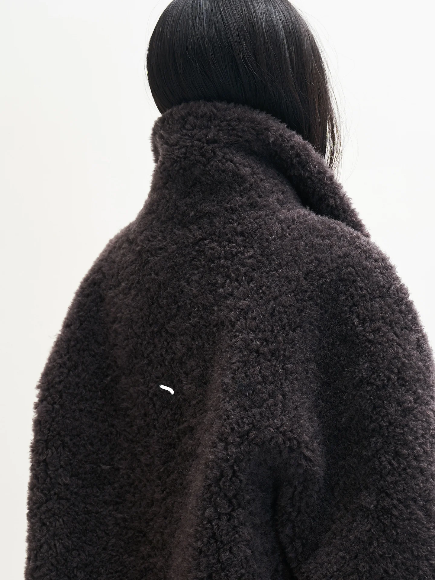 Jaqueta Feminina de Inverno Quente de Lã Grossa com Gola Alta, Detalhes em Couro e Pele, Manga Longa e Caimento Solto