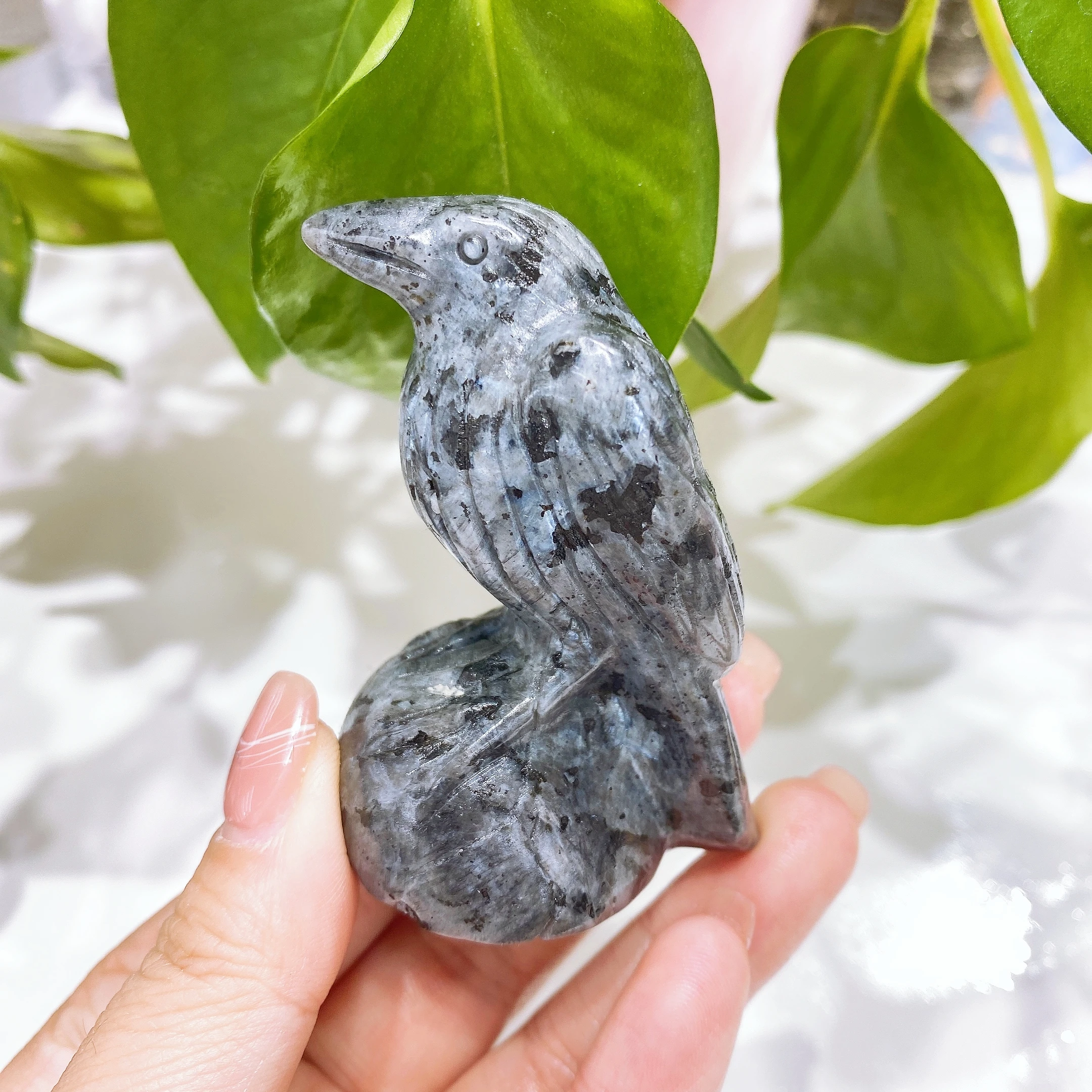 65mm Crystal Raven Statue Natural Obsidian Garnet Stone Reiki Gealing Carving Crow Animal Figurine Crafts Home Decoration Gift