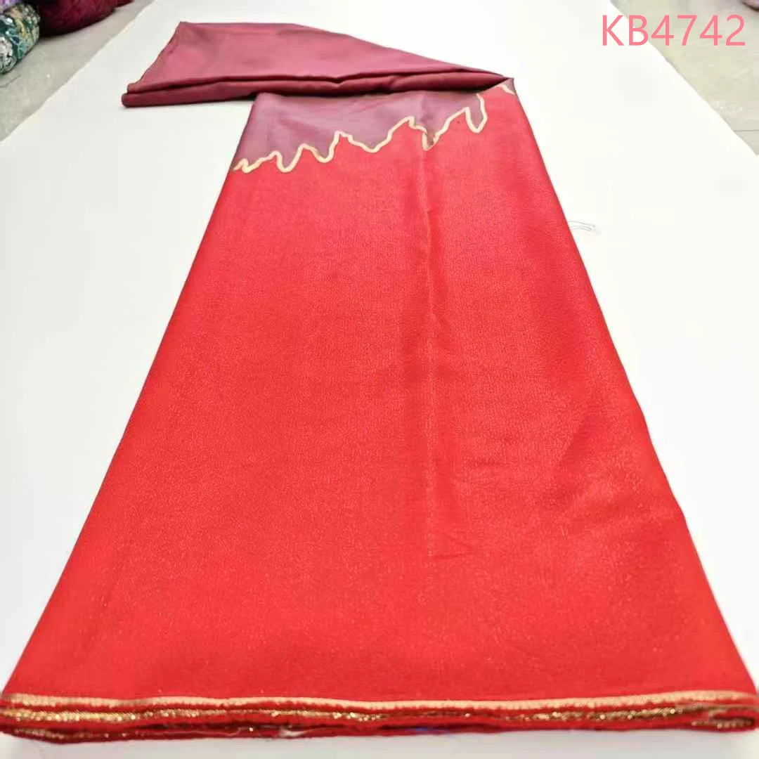 Ultimi tessuti broccato 2025 di alta qualità 5 metri tessuti di pizzo tulle verde pizzo ricamo tessuto jacquard per cucire KB4742