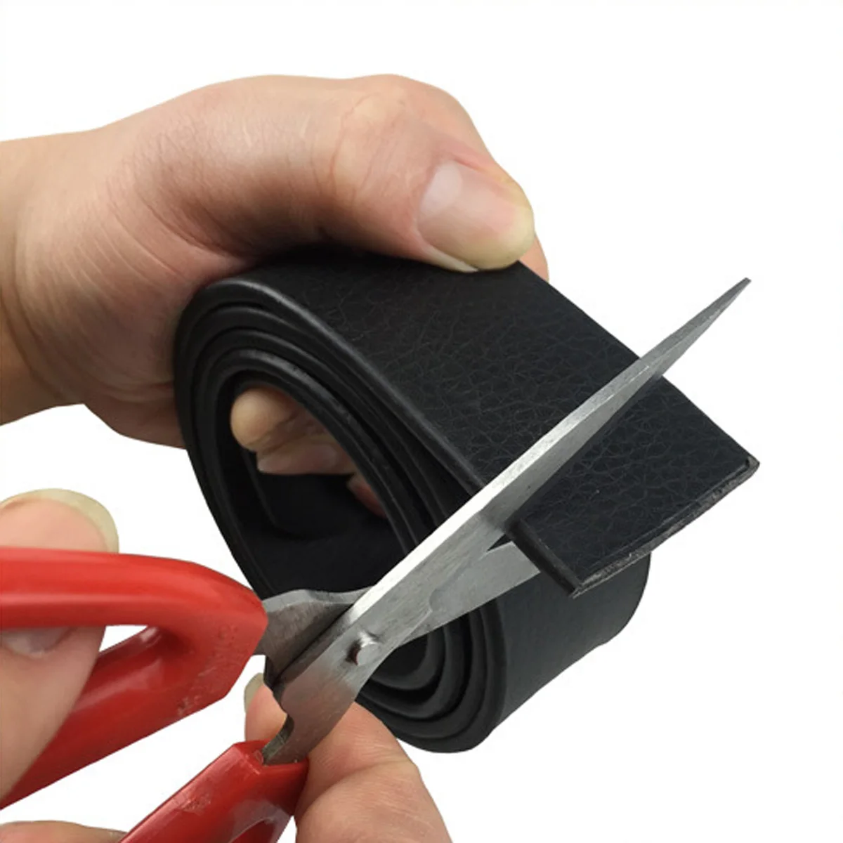 Fashion Long Black Pu Leather Belt for Men with Adjustable Clamp Connection