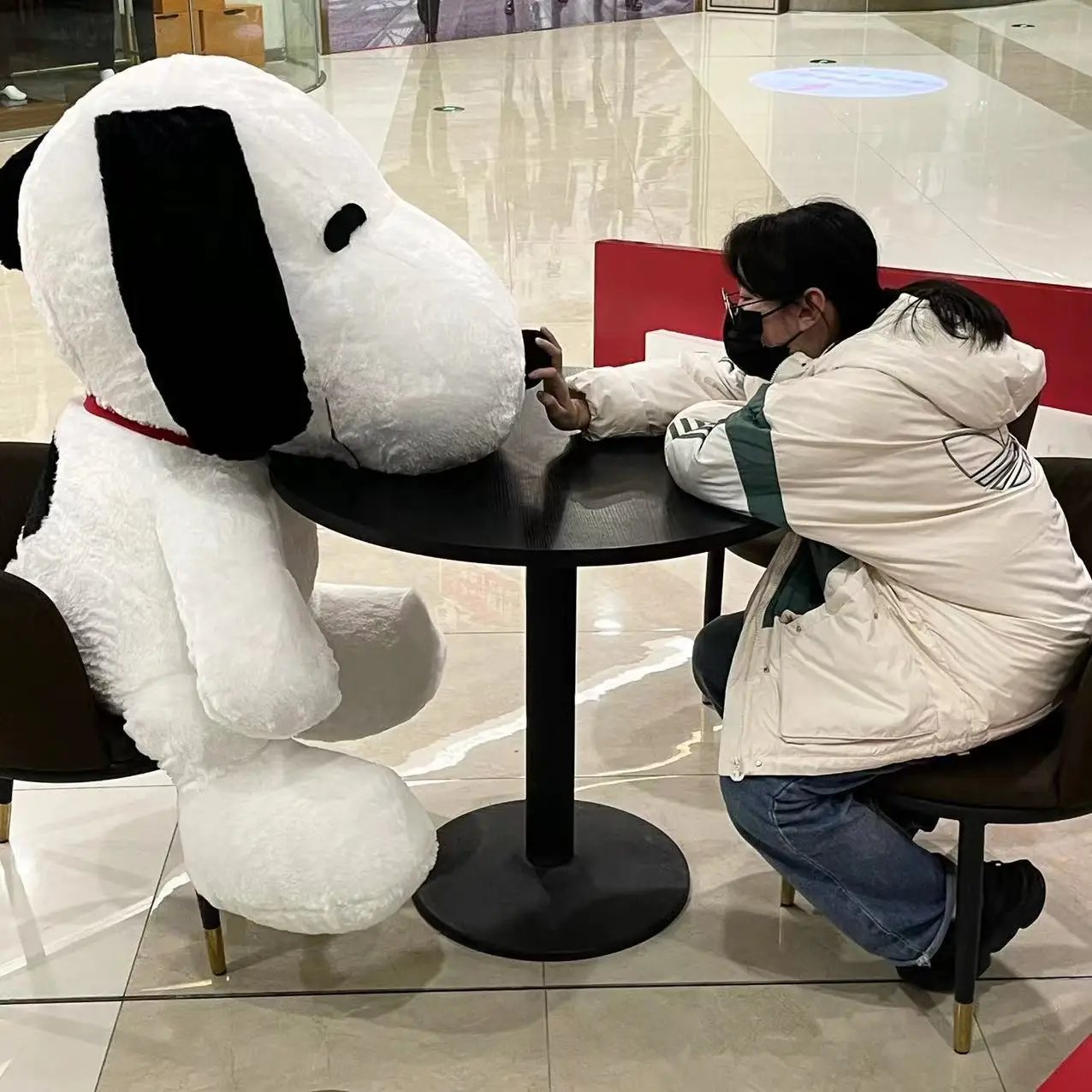 Juguete de peluche de Snoopy de gran tamaño, almohada suave de perro blanco Kawaii, muñeco de peluche de animales de dibujos animados, regalos de