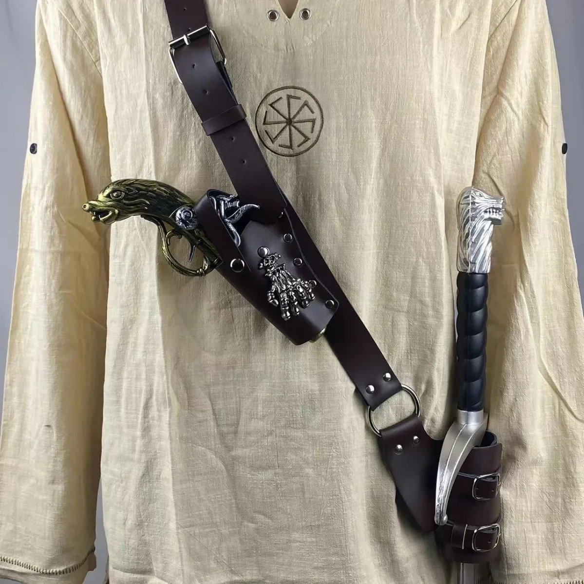 

Средневековый Ренессанс Пиратский плечевой ремень Меч Ремешок с мечом Готический стимпанк Кобура Рыцарь Воин Хэллоуин Косплей Опора